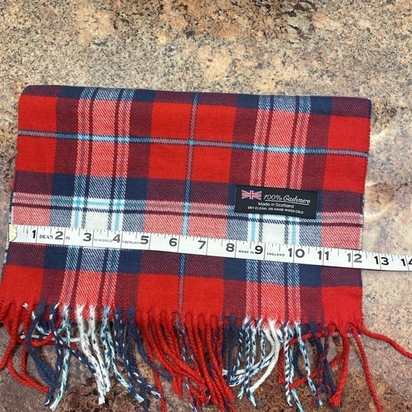 100% Cashmere Classic Red/Blue Plaid Winter Scarf Women’s Made in Scotland 72’ - Picture 6 of 6